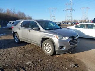 2020 Chevrolet Traverse LT Leather with VIN 1GNEVHKW5LJ316880, listed as a IAAI auction lot 41387661 with 35,268 mi miles. Bid and sale history available at carsss.com. Image 1.