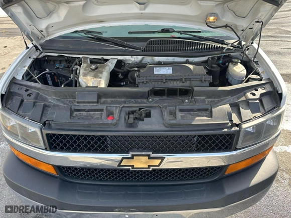 2020 Chevrolet Express Passenger LT with VIN 1GAZGPFP7L1268177, listed as a Copart auction lot 47035385 with 182,252 mi miles and Clean Title. Bid and sale history available at carsss.com. Image 8.