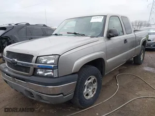 2003 Chevrolet Silverado 1500 LT with VIN 1GCEK19T33E268065, listed as a IAAI auction lot 41838254 with 247,179 mi miles. Bid and sale history available at carsss.com. Image 17.