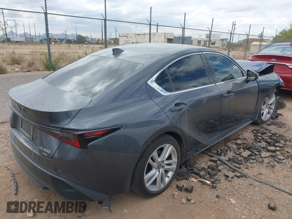 2021 Lexus IS 300 z VIN JTHC81F21M5046836, wystawiony jako IAAI lot #42191966 z przebiegiem 41 806 mil mil oraz . Historia ofert i sprzedaży dostępna na DreamBid. Obrazek 4.