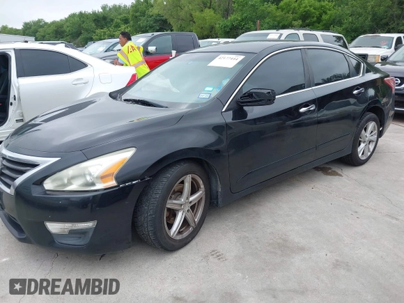 2013 Nissan Altima SV with VIN 1N4AL3AP0DC287021, listed as a IAAI auction lot 42177444 with 163,462 mi miles and . Bid and sale history available at carsss.com. Image 2.