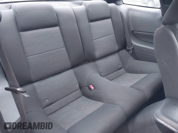 2006 Ford Mustang Standard with VIN 1ZVFT80N565161531, listed as a IAAI auction lot 41097766 with 149,250 mi miles and . Bid and sale history available at DreamBid. Image 8.