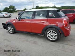 2015 MINI Hardtop 4 Door S z VIN WMWXU3C54F2B57314, wystawiony jako Copart lot #56327705 z przebiegiem 89 986 mil mil oraz Szkody całkowita. Historia ofert i sprzedaży dostępna na DreamBid. Obrazek 2.
