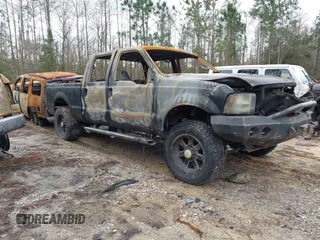 2006 Ford F-250 XL z VIN 1FTSW21P16EB89042, wystawiony jako IAAI lot #41226212 z przebiegiem Nie podano mil oraz . Historia ofert i sprzedaży dostępna na DreamBid. Obrazek 1.