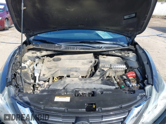 2017 Nissan Altima 2.5 SV with VIN 1N4AL3AP2HC177593, listed as a IAAI auction lot 41918149 with 173,257 mi miles. Bid and sale history available at carsss.com. Image 10.