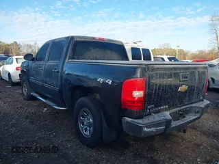 2010 Chevrolet Silverado 1500 LS with VIN 3GCRKREA9AG151200, listed as a IAAI auction lot 41172064 with 113,662 mi miles. Bid and sale history available at carsss.com. Image 14.