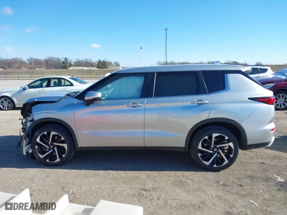2024 Mitsubishi Outlander SE with VIN JA4J4VA89RZ007767, listed as a IAAI auction lot 41380108 with 14,751 mi miles. Bid and sale history available at carsss.com. Image 14.