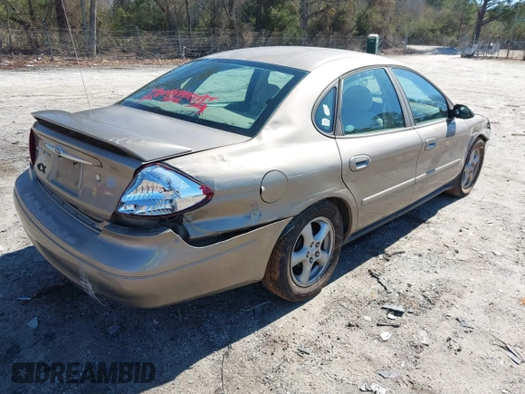 2002 Ford Taurus SES Standard with VIN 1FAFP55S72A256247, listed as a IAAI auction lot 41584035 with 194,270 mi miles. Bid and sale history available at carsss.com. Image 4.