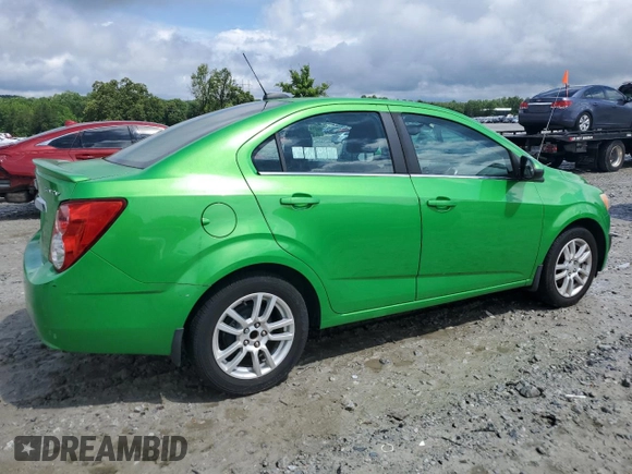 2015 Chevrolet Sonic LT z VIN 1G1JC5SH2F4145840, wystawiony jako Copart lot #56779335 z przebiegiem 101 521 mil mil oraz Czysty tytuł • Clean title. Historia ofert i sprzedaży dostępna na DreamBid. Obrazek 3.