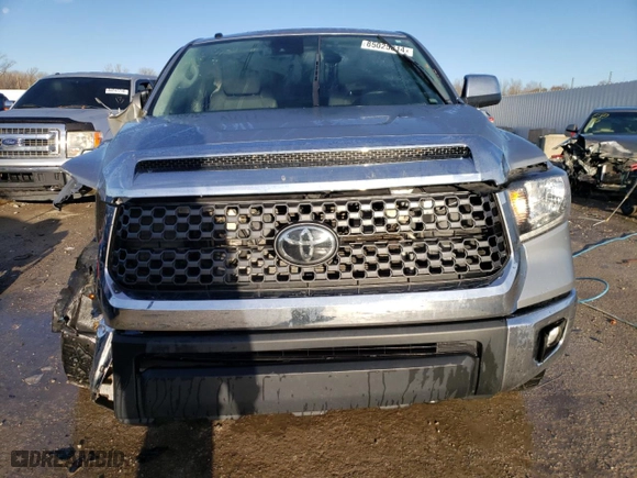 2018 Toyota Tundra 4WD SR5 with VIN 5TFDW5F1XJX742413, listed as a Copart auction lot 85025814 with 292,192 mi miles and Salvage Title. Bid and sale history available at carsss.com. Image 5.