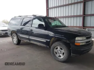 2004 Chevrolet Suburban LT with VIN 1GNEC16Z44J332278, listed as a IAAI auction lot 41902358 with 372,990 mi miles. Bid and sale history available at carsss.com. Image 1.