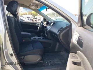 2017 Nissan Pathfinder SL z VIN 5N1DR2MNXHC669407, wystawiony jako IAAI lot #42067850 z przebiegiem 108 269 mil mil oraz . Historia ofert i sprzedaży dostępna na DreamBid. Obrazek 5.