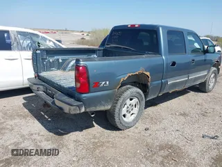 2006 Chevrolet Silverado 1500 LT1 with VIN 2GCEK13T961173184, listed as a IAAI auction lot 41864254 with 700,443 mi miles. Bid and sale history available at carsss.com. Image 4.