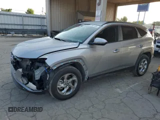 2023 Hyundai Tucson SEL z VIN KM8JBCAE6PU264297, wystawiony jako Copart lot #63981404 z przebiegiem 12 077 mil mil oraz Szkoda całkowita • Salvage title. Historia ofert i sprzedaży dostępna na DreamBid. Obrazek 1.