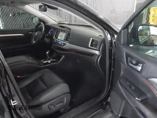 2018 Toyota Highlander SE z VIN 5TDJZRFH5JS532919, wystawiony jako IAAI lot #42246687 z przebiegiem 190 890 mil mil oraz . Historia ofert i sprzedaży dostępna na DreamBid. Obrazek 5.