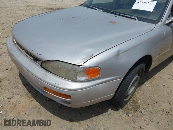 1996 Toyota Camry DX z VIN 4T1BG12K6TU752299, wystawiony jako IAAI lot #42239717 z przebiegiem 365 814 mil mil oraz . Historia ofert i sprzedaży dostępna na DreamBid. Obrazek 6.