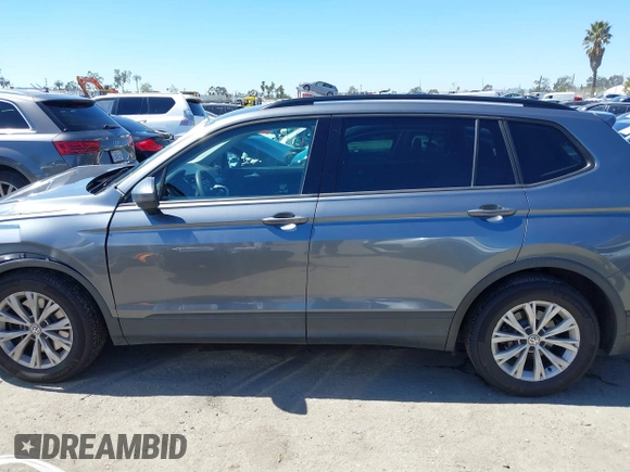 2019 Volkswagen Tiguan S z VIN 3VV1B7AX0KM043032, wystawiony jako IAAI lot #41862179 z przebiegiem 154 440 mil mil oraz . Historia ofert i sprzedaży dostępna na DreamBid. Obrazek 14.
