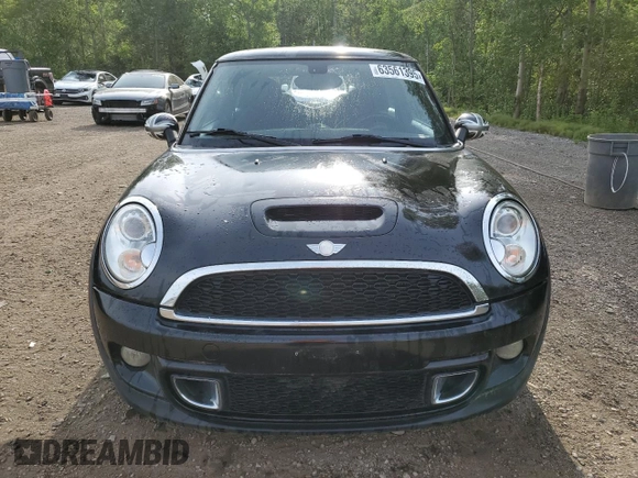 2012 MINI Hardtop S with VIN WMWSV3C57CTY17355, listed as a Copart auction lot 63561395 with 157,122 mi miles and Clean title. Bid and sale history available at DreamBid. Image 5.