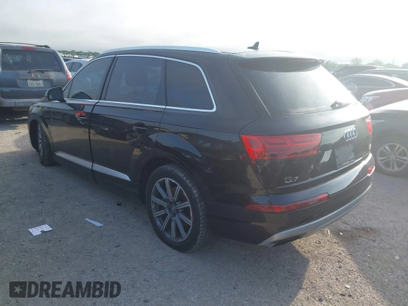 2018 Audi Q7 Premium Plus z VIN WA1LAAF75JD054810, wystawiony jako IAAI lot #42049892 z przebiegiem 43 297 mil mil oraz . Historia ofert i sprzedaży dostępna na DreamBid. Obrazek 3.
