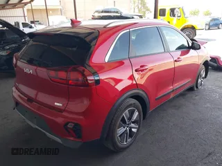 2022 Kia Niro LXS with VIN KNDCB3LC1N5549795, listed as a IAAI auction lot 40236160 with 1 mi miles. Bid and sale history available at carsss.com. Image 4.