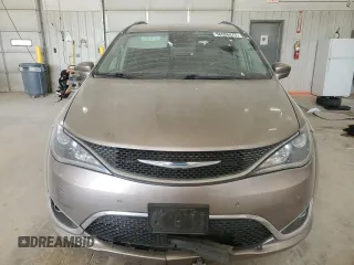 2017 Chrysler Pacifica Touring L Plus с VIN 2C4RC1EG4HR637842, выставлен на аукционе Copart как лот 56588475 с пробегом 208 821 миль миль и Списание • Salvage title. История ставок и продаж доступна на DreamBid. Изображение 5.