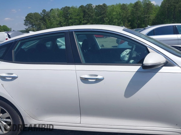 2017 Kia Optima LX with VIN 5XXGT4L39HG129092, listed as a IAAI auction lot 42077810 with 72,912 mi miles and . Bid and sale history available at carsss.com. Image 13.