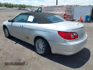 2009 Chrysler Sebring Touring z VIN 1C3LC55D79N539412, wystawiony jako IAAI lot #42382980 z przebiegiem 104 958 mil mil oraz . Historia ofert i sprzedaży dostępna na DreamBid. Obrazek 3.