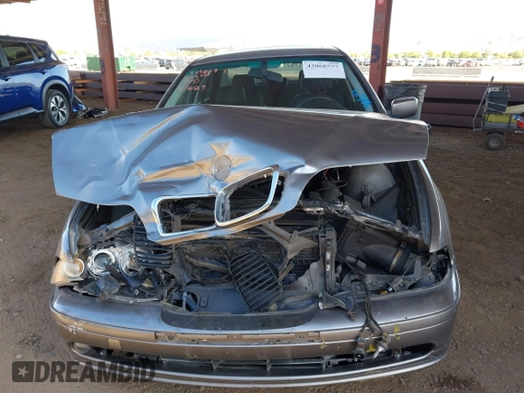 2002 BMW 5 Series 525iA with VIN WBADT43442GY95336, listed as a IAAI auction lot 42068577 with 1 mi miles. Bid and sale history available at carsss.com. Image 11.