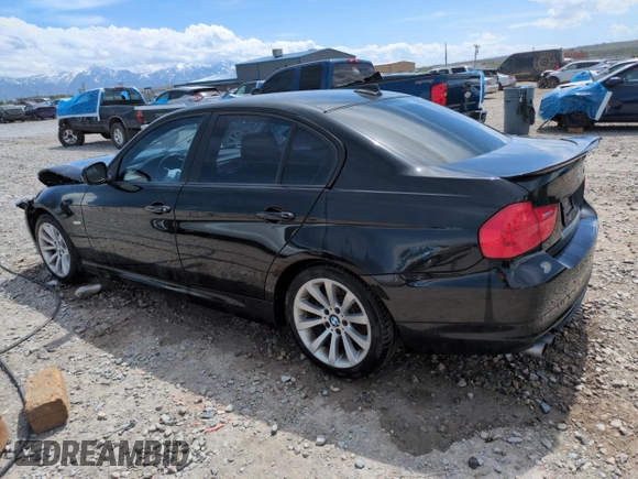 2011 BMW 3 Series 328i with VIN WBAPH7C55BE676163, listed as a Copart auction lot 54513905 with 139,618 mi miles and Salvage Title. Bid and sale history available at DreamBid. Image 2.
