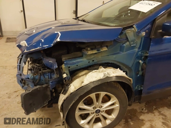 2018 Ford Escape SE with VIN 1FMCU9GD4JUA83470, listed as a IAAI auction lot 41272882 with 105,661 mi miles. Bid and sale history available at carsss.com. Image 6.