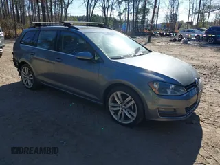 2017 Volkswagen Golf S z VIN 3VWC17AU6HM501548, wystawiony jako IAAI lot #41724754 z przebiegiem 179 895 mil mil oraz . Historia ofert i sprzedaży dostępna na DreamBid. Obrazek 1.