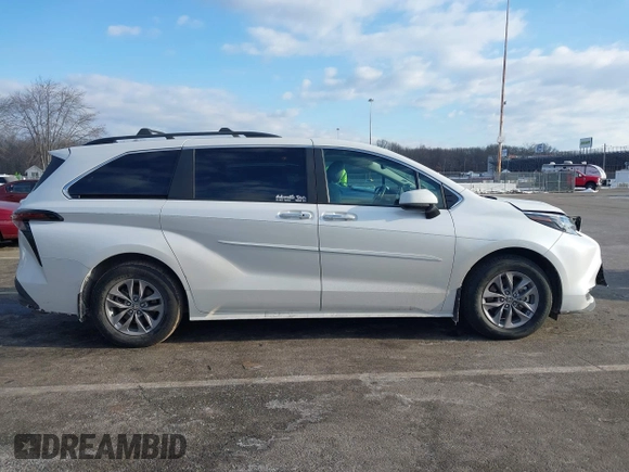 2024 Toyota Sienna XLE with VIN 5TDJSKFC6RS119094, listed as a IAAI auction lot 41434990 with 113,532 mi miles and . Bid and sale history available at DreamBid. Image 13.