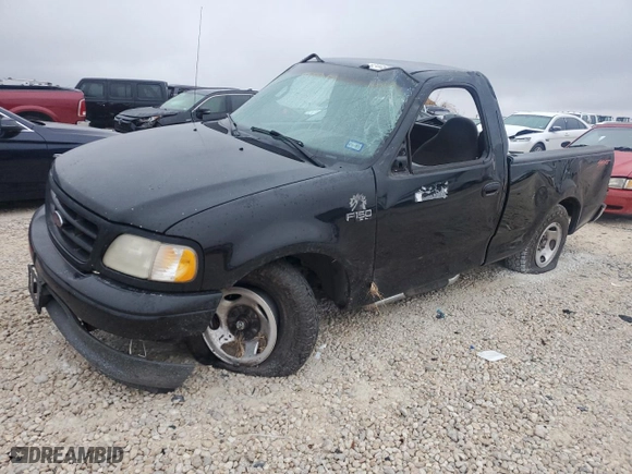 2000 Ford F-150 Work Series with VIN 1FTZF1723YKA81840, listed as a Copart auction lot 82445304 with 273,922 mi miles and Salvage Title. Bid and sale history available at carsss.com. Image 1.
