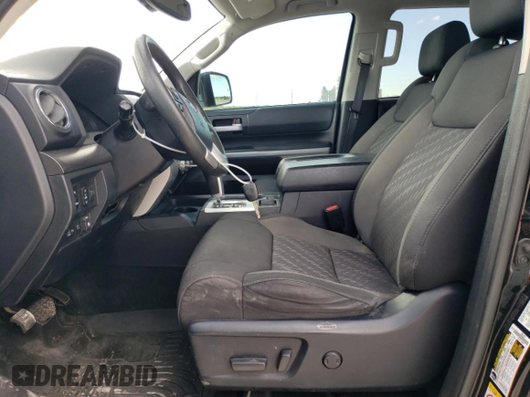 2018 Toyota Tundra 2WD SR5 with VIN 5TFEM5F11JX131082, listed as a Copart auction lot 82617924 with 105,481 mi miles and Salvage Title. Bid and sale history available at carsss.com. Image 7.