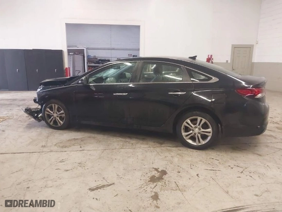 2019 Hyundai Sonata Sport with VIN 5NPE34AF4KH789783, listed as a IAAI auction lot 41082804 with 92,877 mi miles. Bid and sale history available at carsss.com. Image 14.