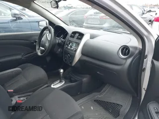 2016 Nissan Versa S z VIN 3N1CN7AP6GL868104, wystawiony jako IAAI lot #41820817 z przebiegiem 146 701 mil mil oraz . Historia ofert i sprzedaży dostępna na DreamBid. Obrazek 5.