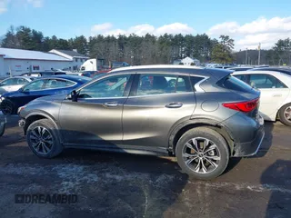 2019 Infiniti QX30 Luxe z VIN SJKCH5CR0KA008896, wystawiony jako IAAI lot #41306903 z przebiegiem 37 459 mil mil oraz . Historia ofert i sprzedaży dostępna na DreamBid. Obrazek 15.