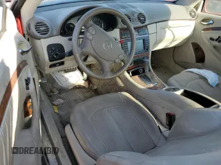 2009 Mercedes-Benz CLK 350 z VIN WDBTJ56H09F266227, wystawiony jako Copart lot #73310274 z przebiegiem 125 402 mil mil oraz Szkoda całkowita • Salvage title. Historia ofert i sprzedaży dostępna na DreamBid. Obrazek 8.