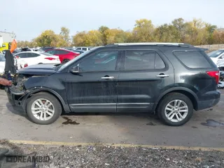 2013 Ford Explorer XLT with VIN 1FM5K8D88DGC61545, listed as a IAAI auction lot 40848629 with 175,687 mi miles. Bid and sale history available at carsss.com. Image 14.