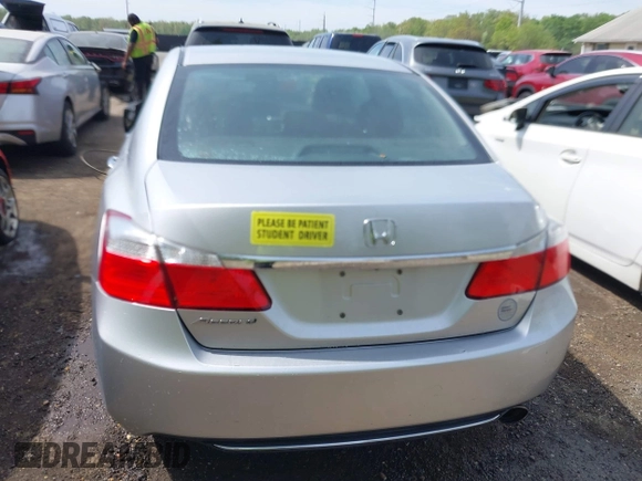 2013 Honda Accord LX z VIN 1HGCR2F33DA189471, wystawiony jako IAAI lot #42107117 z przebiegiem 218 910 mil mil oraz . Historia ofert i sprzedaży dostępna na DreamBid. Obrazek 16.