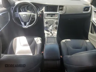 2015 Volvo S60 T5 Drive-E Premier z VIN YV126MFB2F2301285, wystawiony jako Copart lot #52612095 z przebiegiem 103 816 mil mil oraz Szkoda całkowita • Salvage title. Historia ofert i sprzedaży dostępna na DreamBid. Obrazek 8.