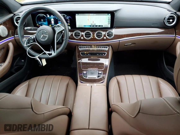 2022 Mercedes-Benz E 450 z VIN W1KZF5KB0NB032899, wystawiony jako Copart lot #82189393 z przebiegiem 16 372 mil mil oraz . Historia ofert i sprzedaży dostępna na DreamBid. Obrazek 8.