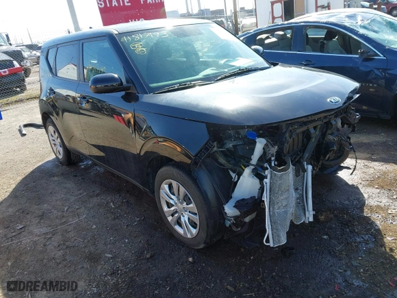 2020 Kia Soul LX with VIN KNDJ23AU9L7724587, listed as a IAAI auction lot 41817193 with 51,023 mi miles. Bid and sale history available at carsss.com. Image 1.