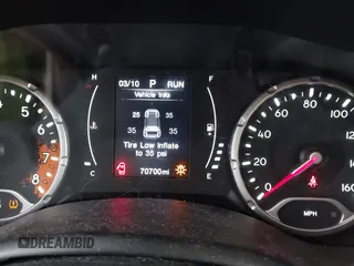 2017 Jeep Renegade Altitude z VIN ZACCJABB1HPF97308, wystawiony jako IAAI lot #41768981 z przebiegiem 70 700 mil mil oraz . Historia ofert i sprzedaży dostępna na DreamBid. Obrazek 16.