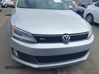 2014 Volkswagen Jetta GLI Edition 30 с VIN 3VW4S7AJ2EM214517, выставлен на аукционе IAAI как лот 41662860 с пробегом 185 783 миль миль и . История ставок и продаж доступна на DreamBid. Изображение 6.