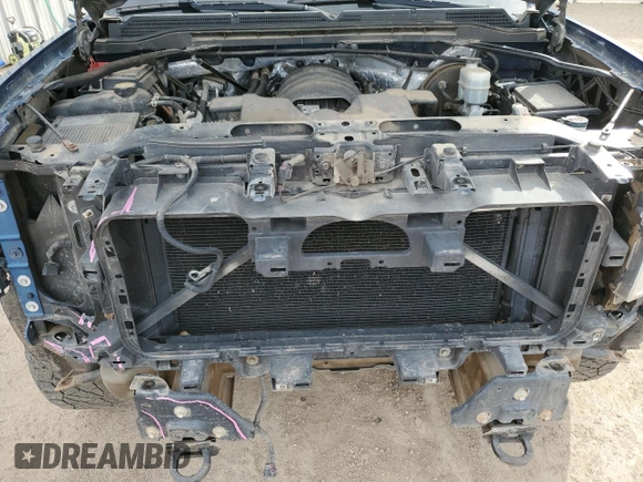 2015 GMC Sierra 1500 SLE z VIN 3GTU2UEC8FG211070, wystawiony jako Copart lot #44584615 z przebiegiem 172 940 mil mil oraz Szkoda całkowita • Salvage title. Historia ofert i sprzedaży dostępna na DreamBid. Obrazek 11.