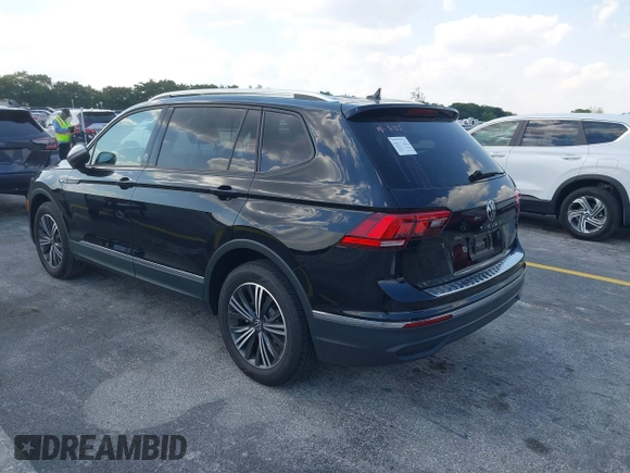 2024 Volkswagen Tiguan with VIN 3VVTB7AX6RM218502, listed as a IAAI auction lot 42063327 with 7,280 mi miles and . Bid and sale history available at DreamBid. Image 3.