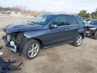 2016 Mercedes-Benz GLE with VIN 4JGDA5HB6GA739293, listed as a IAAI auction lot 41823894 with 137,469 mi miles. Bid and sale history available at carsss.com. Image 19.