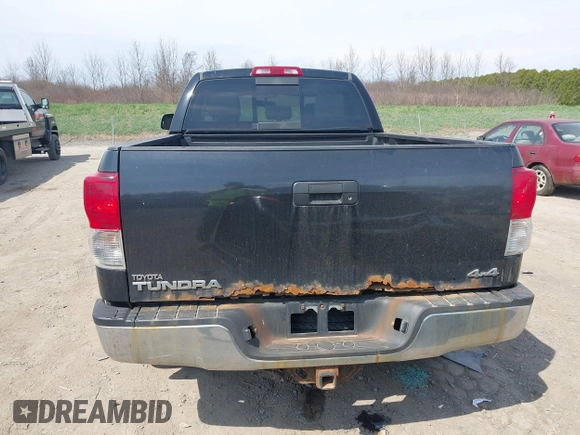 2010 Toyota Tundra 4WD Truck with VIN 5TFUM5F14AX015516, listed as a IAAI auction lot 42118639 with 204,489 mi miles. Bid and sale history available at carsss.com. Image 16.