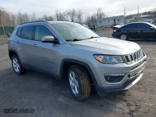 2019 Jeep Compass Latitude with VIN 3C4NJDBB8KT596800, listed as a IAAI auction lot 41600790 with 78,708 mi miles. Bid and sale history available at carsss.com. Image 1.